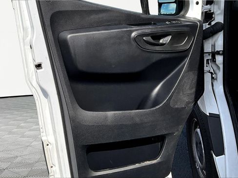Used 2022 Mercedes-Benz Sprinter 2500 image 15