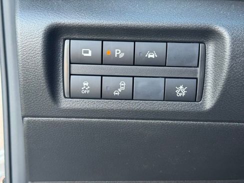 Certified 2025 Nissan Kicks Play S image 25