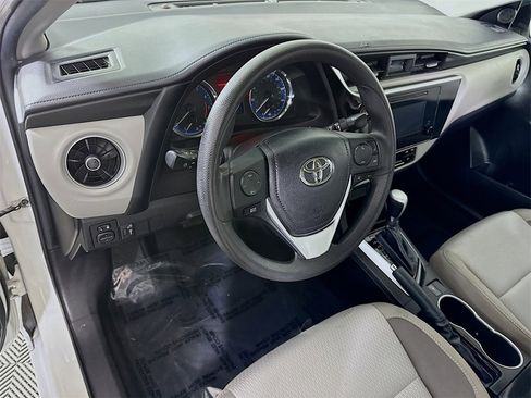 Used 2019 Toyota Corolla LE image 16