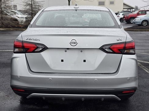 Used 2025 Nissan Versa SV image 6