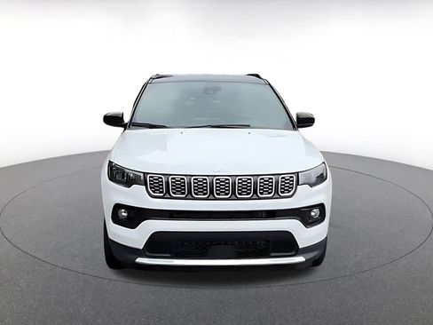Used 2025 Jeep Compass Limited AWD/4WD image 4
