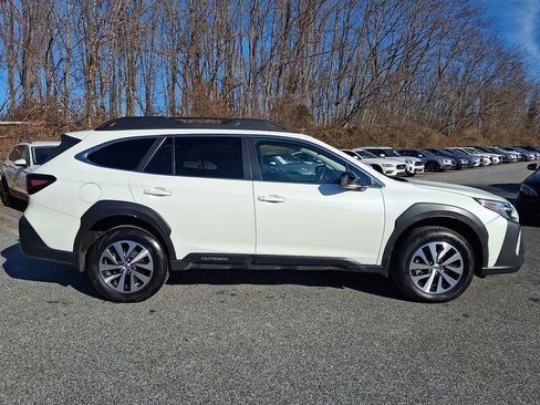 Certified 2023 Subaru Outback Premium image 8