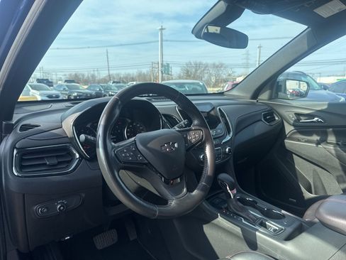 Used 2022 Chevrolet Equinox RS w/ RS Leather Package image 12