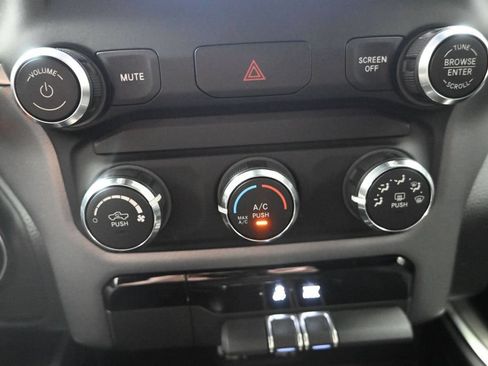 Used 2022 RAM 1500 Big Horn AWD/4WD image 19