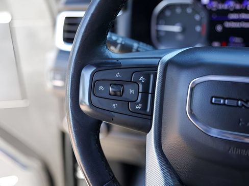 Used 2021 GMC Yukon Denali RWD image 17