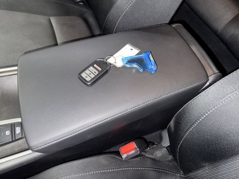 Used 2021 Honda Accord LX image 28