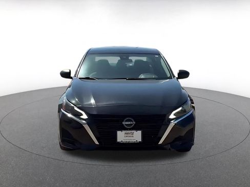 Used 2025 Nissan Altima 2.5 SV FWD image 4