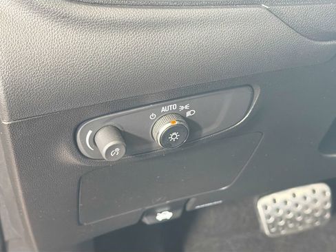 Used 2024 Buick Encore GX Sport Touring FWD image 13