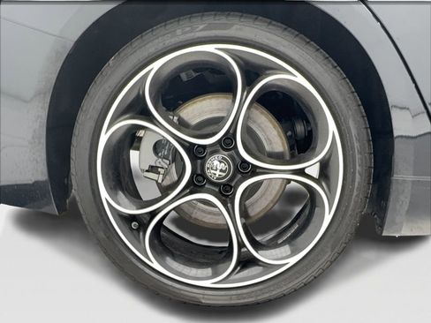 New 2025 Alfa Romeo Giulia image 9