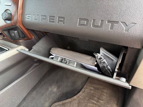 Used 2016 Ford F250 Lariat w/ Lariat Ultimate Package AWD/4WD image 58