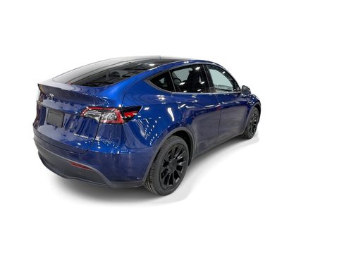 Certified 2023 Tesla Model Y Long Range AWD/4WD image 6