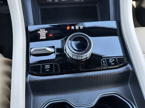 New 2024 Jeep Grand Cherokee Limited 4xe w/ Luxury Tech Group II image 43