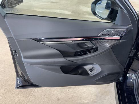 New 2026 BMW 550e xDrive 550e xDrive w/ Premium Package image 13