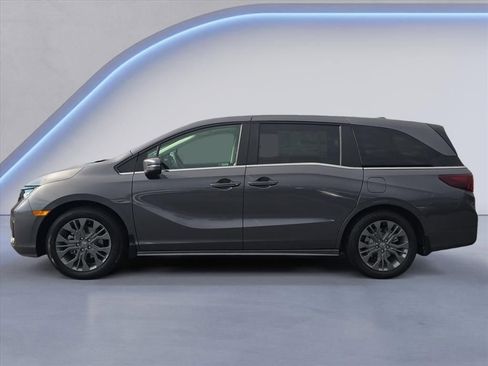 New 2026 Honda Odyssey Touring image 3
