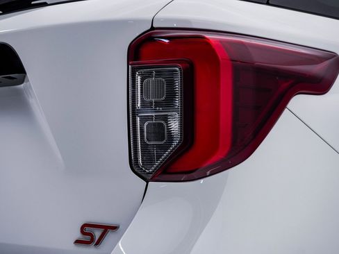 Used 2020 Ford Explorer ST w/ ST Street Pack image 12