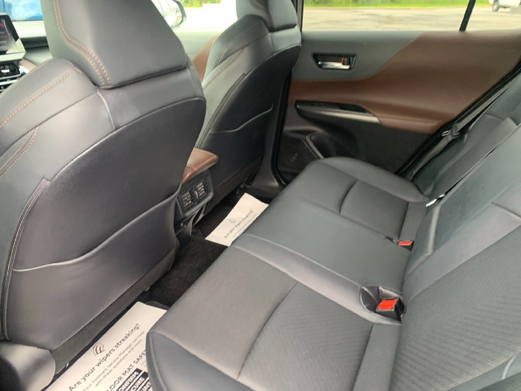 Used 2021 Toyota Venza XLE w/ Softex Package AWD/4WD image 14