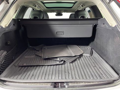 Used 2023 Volvo XC60 B5 Ultimate w/ Climate Package image 40