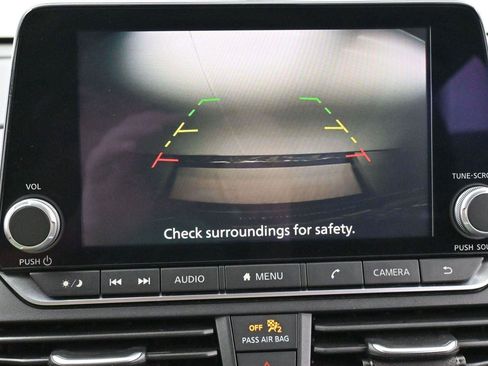 Used 2024 Nissan Altima 2.5 SV FWD image 21