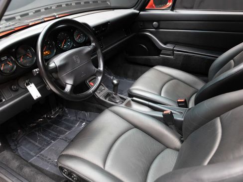 Used 1995 Porsche 911 Carrera RWD image 41