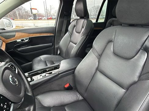 Certified 2024 Volvo XC90 T8 Plus w/ Protection Package Premier image 24