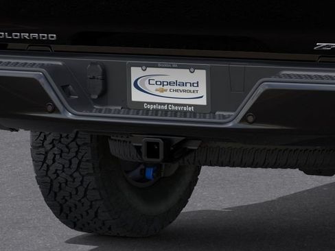 New 2026 Chevrolet Colorado ZR2 w/ Technology Package AWD/4WD image 15