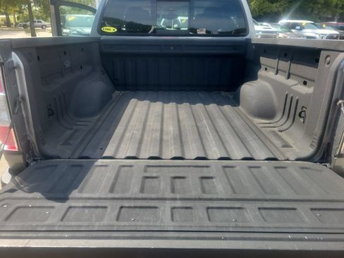 Used 2018 GMC Canyon SLE w/ SLE Convenience Package RWD image 30