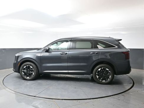 Used 2024 Kia Sorento S AWD/4WD image 9