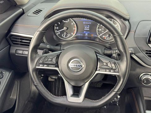 Used 2021 Nissan Altima 2.5 SR w/ SR Premium Package image 19