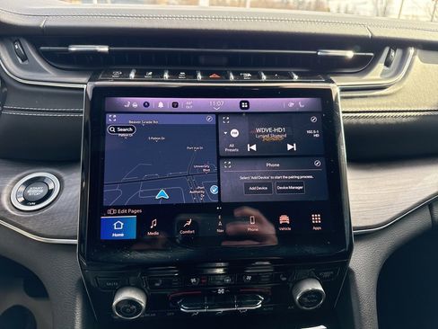 Used 2022 Jeep Grand Cherokee L Overland w/ Advanced Protech Group III image 11