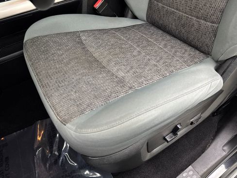 Used 2018 RAM 2500 Lone Star image 32