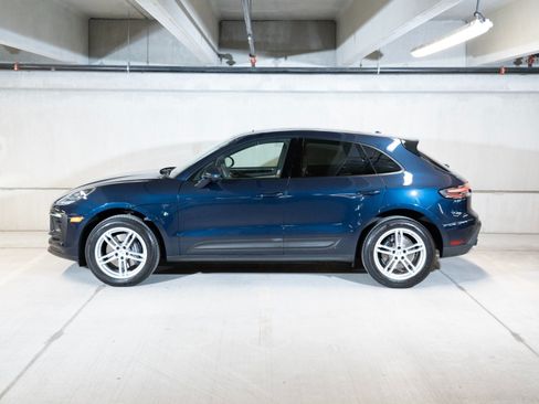 Certified 2023 Porsche Macan AWD/4WD image 2
