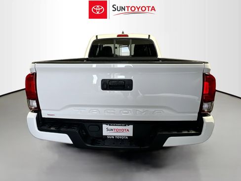 Used 2022 Toyota Tacoma SR w/ SX Package image 5
