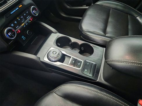 Used 2021 Ford Escape SEL image 16