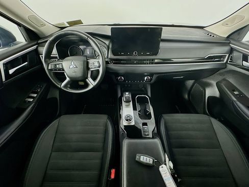 Used 2025 Mitsubishi Outlander SE AWD/4WD image 10