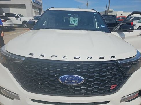 Used 2020 Ford Explorer ST w/ ST Street Pack AWD/4WD image 9