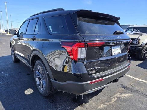 New 2026 Ford Explorer Active image 5