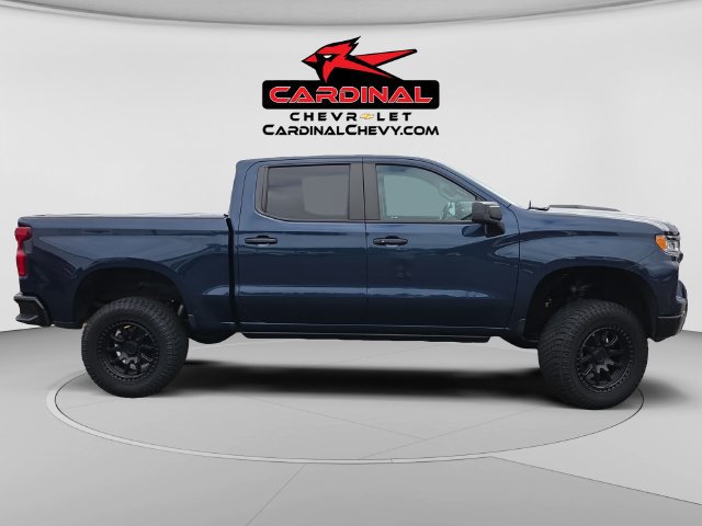 Used 2023 Chevrolet Silverado 1500 LT Trail Boss w/ Convenience Package II AWD/4WD image 2