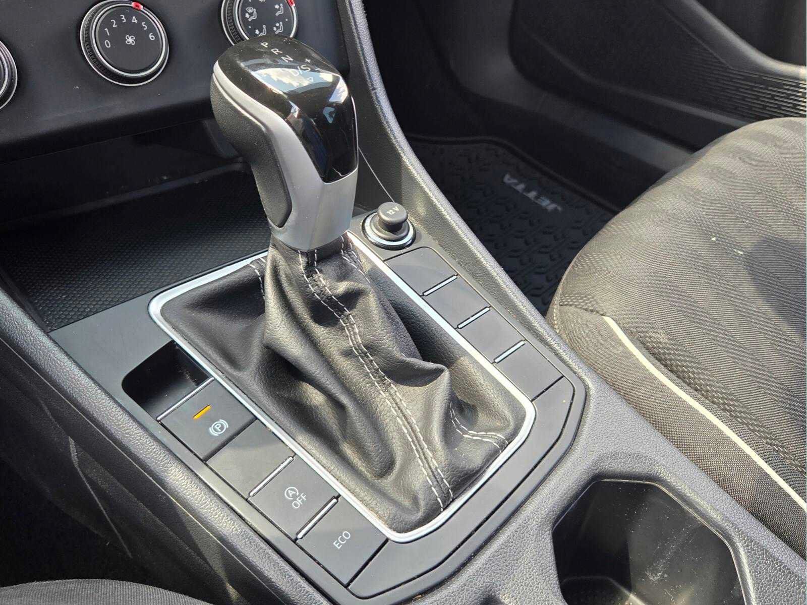 Used 2024 Volkswagen Jetta Sport FWD image 24