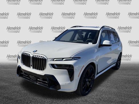 Certified 2025 BMW X7 xDrive40i w/ M Sport Package image 5