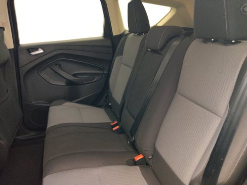 Used 2017 Ford Escape SE FWD image 18