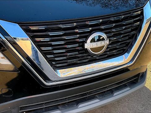 Used 2023 Nissan Rogue S image 29