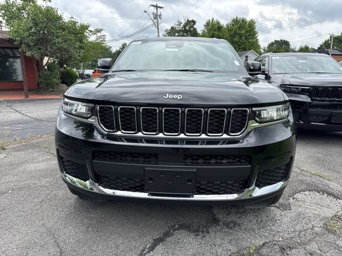 New 2025 Jeep Grand Cherokee L Laredo w/ Trailer Tow Package image 3
