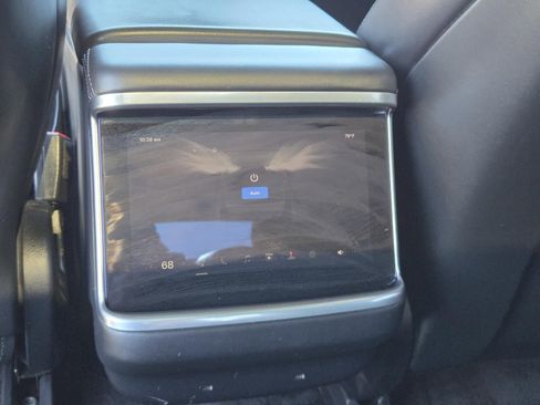 Used 2022 Tesla Model S image 24