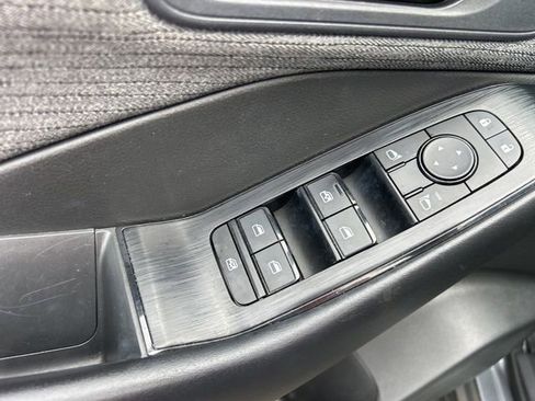 Used 2023 Nissan Rogue S AWD/4WD image 13