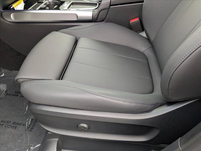 Used 2026 Mercedes-Benz GLB 250 image 4