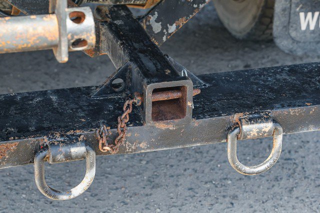 Used 1999 Ford F550 4x4 Regular Cab Super Duty image 6