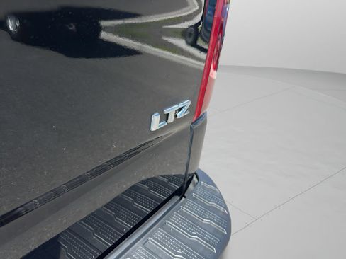 Used 2020 Chevrolet Silverado 1500 LTZ AWD/4WD image 11