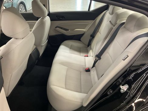 Used 2024 Nissan Altima 2.5 SV AWD/4WD image 20