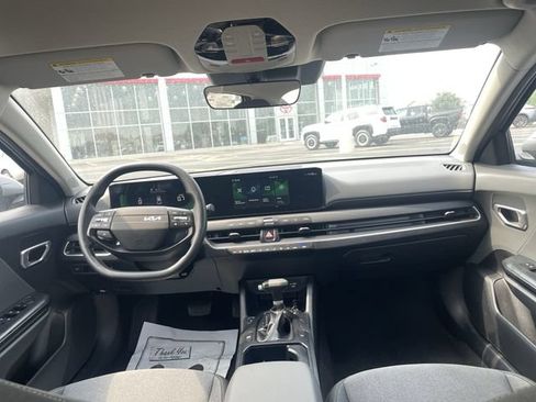 Used 2025 Kia K4 FWD image 38