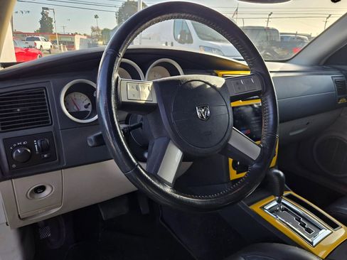 Used 2006 Dodge Charger R/T image 11